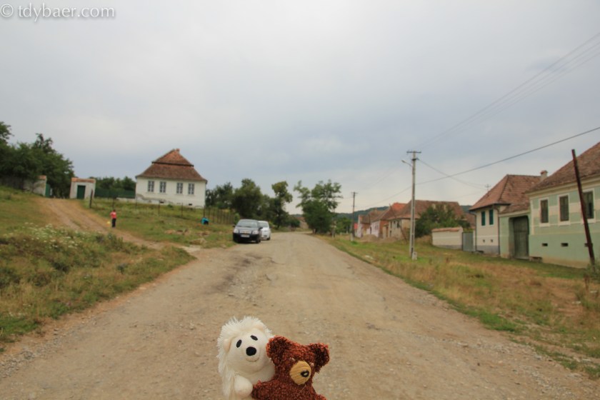 Pfarrhaus links im Bild